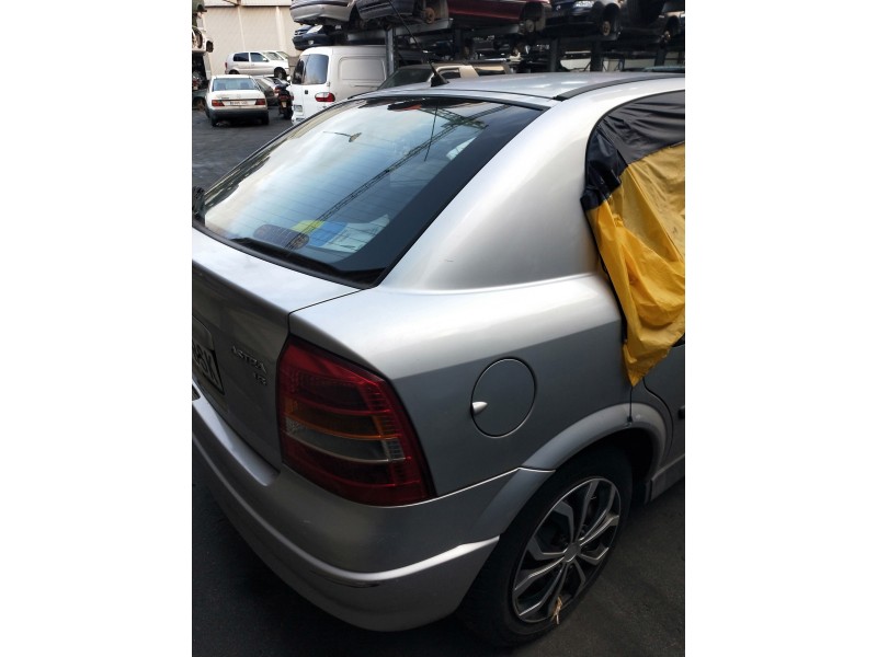 opel astra g berlina del año 2002
