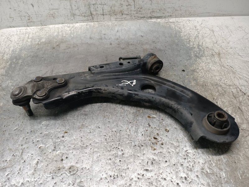 Recambio de brazo suspension inferior delantero derecho para peugeot 308 allure referencia OEM IAM   