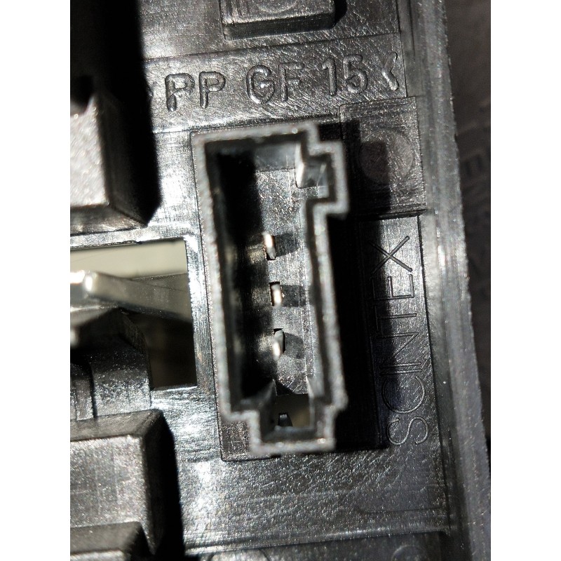 Recambio de piloto trasero derecho interior para saab 9-3 berlina 2.2 16v tid cat referencia OEM IAM   