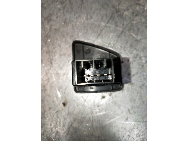 Recambio de mando elevalunas delantero derecho para fiat nuova 500 (150) lounge referencia OEM IAM   3P