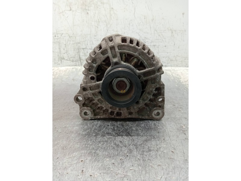 Recambio de alternador para volkswagen polo (9n1) highline referencia OEM IAM 0124325013 037903025M 