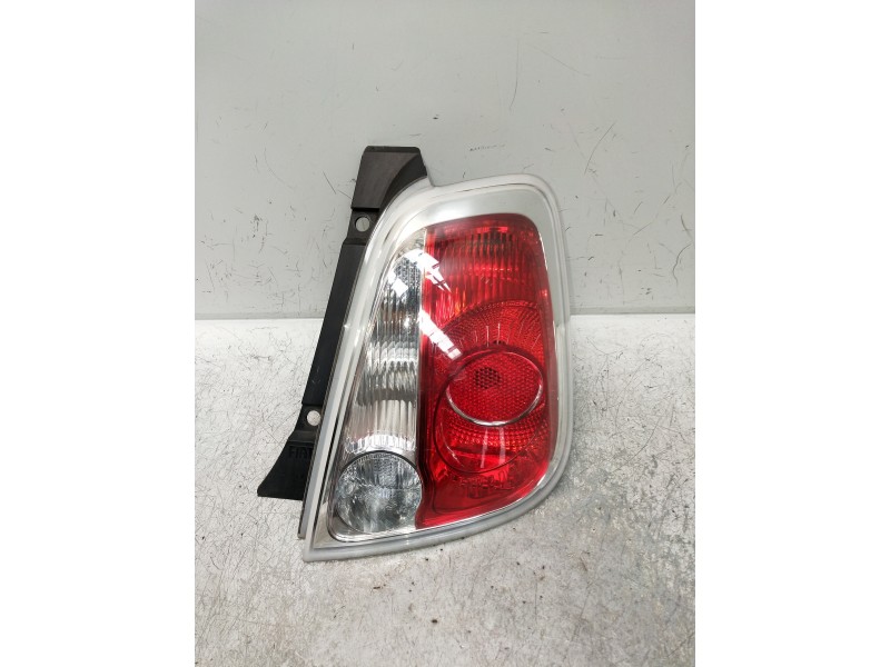 Recambio de piloto trasero derecho para fiat nuova 500 (150) lounge referencia OEM IAM   