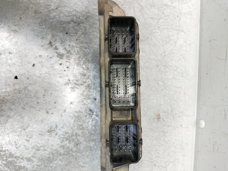 Recambio de centralita motor uce para citroen c2 furio referencia OEM IAM 9663483180 5WS40285ET 