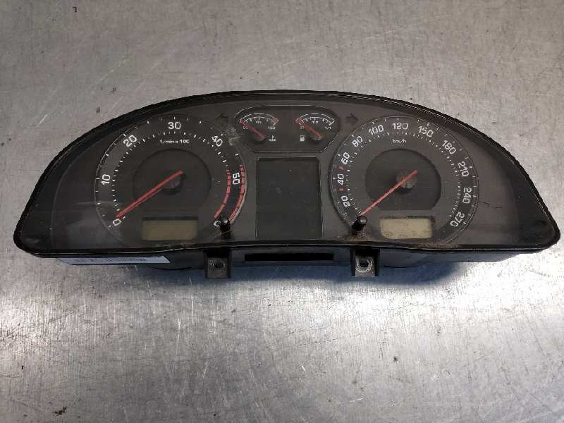 Recambio de cuadro instrumentos para skoda superb (3u4) classic referencia OEM IAM 3U0920810A 110080116003 