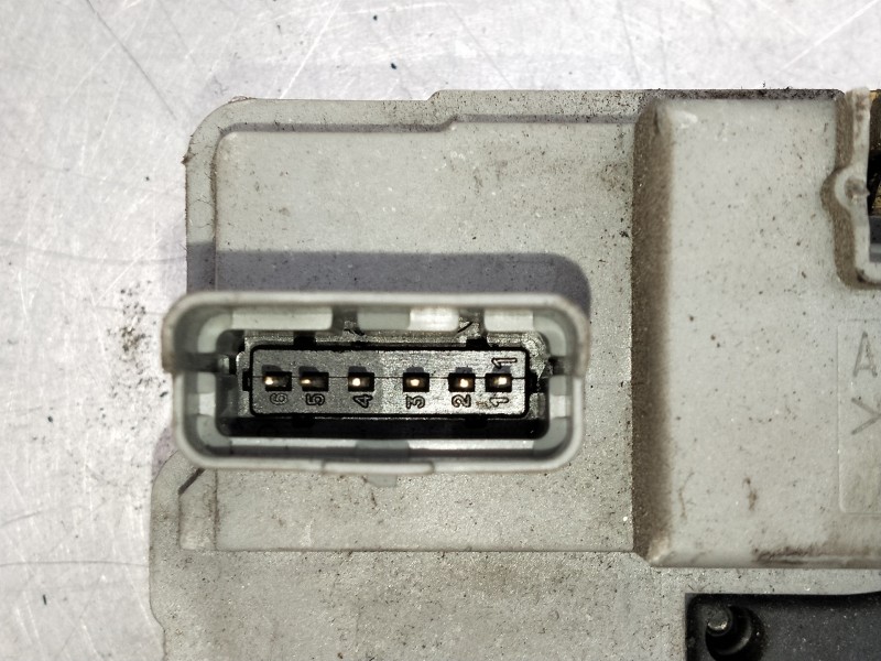 Recambio de motor cierre centralizado delantero derecho para citroen berlingo 2.0 hdi vivace referencia OEM IAM   5P