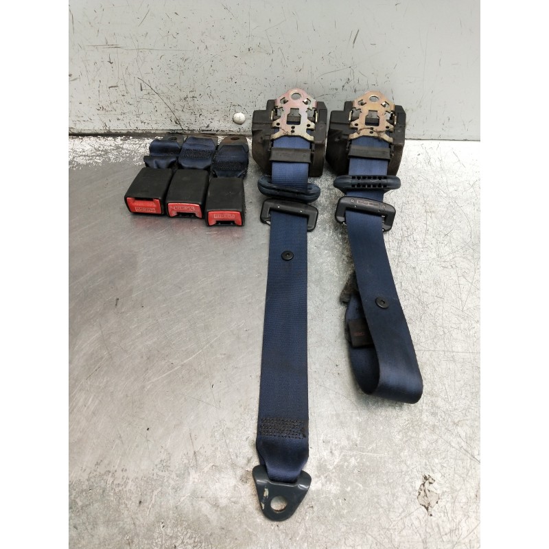 Recambio de juego cinturones trasero para citroen berlingo 2.0 hdi vivace referencia OEM IAM 33008325 052103 5P