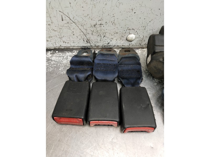 Recambio de juego cinturones trasero para citroen berlingo 2.0 hdi vivace referencia OEM IAM 33008325 052103 5P