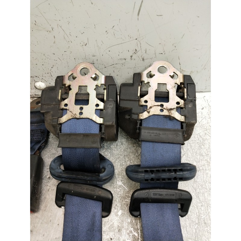 Recambio de juego cinturones trasero para citroen berlingo 2.0 hdi vivace referencia OEM IAM 33008325 052103 5P