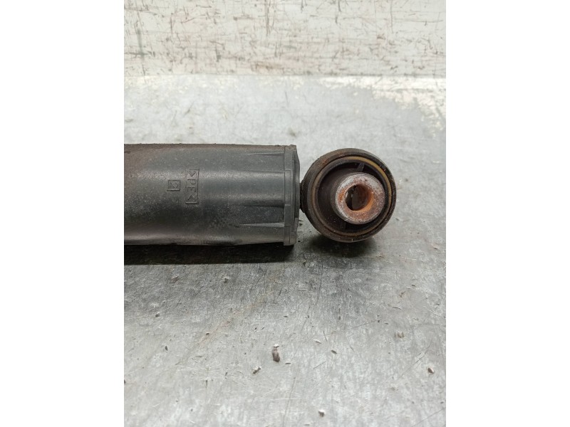 Recambio de amortiguador trasero izquierdo para nissan qashqai (j11) acenta referencia OEM IAM 56210HV03A  