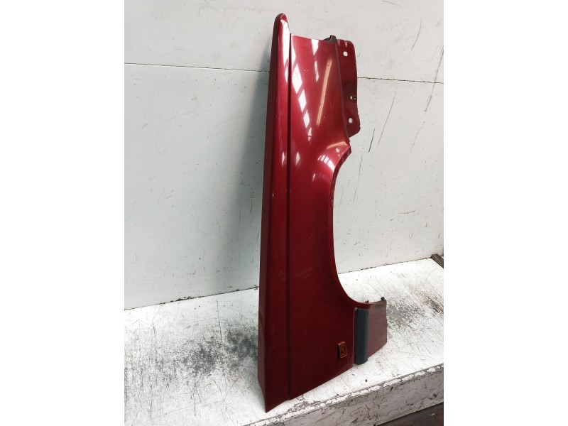 Recambio de aleta delantera derecha para volvo serie 850 2.5 10v berlina referencia OEM IAM   