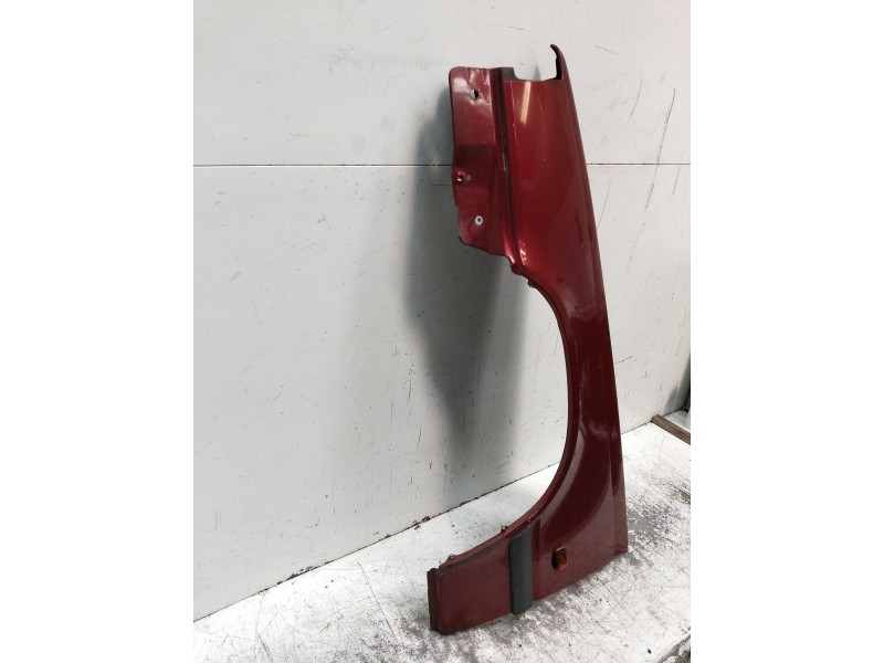 Recambio de aleta delantera izquierda para volvo serie 850 2.5 10v berlina referencia OEM IAM   