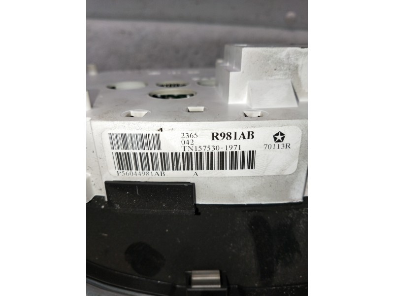 Recambio de cuadro instrumentos para chrysler voyager (rg) 2.5 crd lx referencia OEM IAM P56044981AB TN1575301971 R981AB