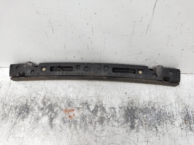 Recambio de refuerzo paragolpes trasero para chrysler voyager (rg) 2.5 crd lx referencia OEM IAM   