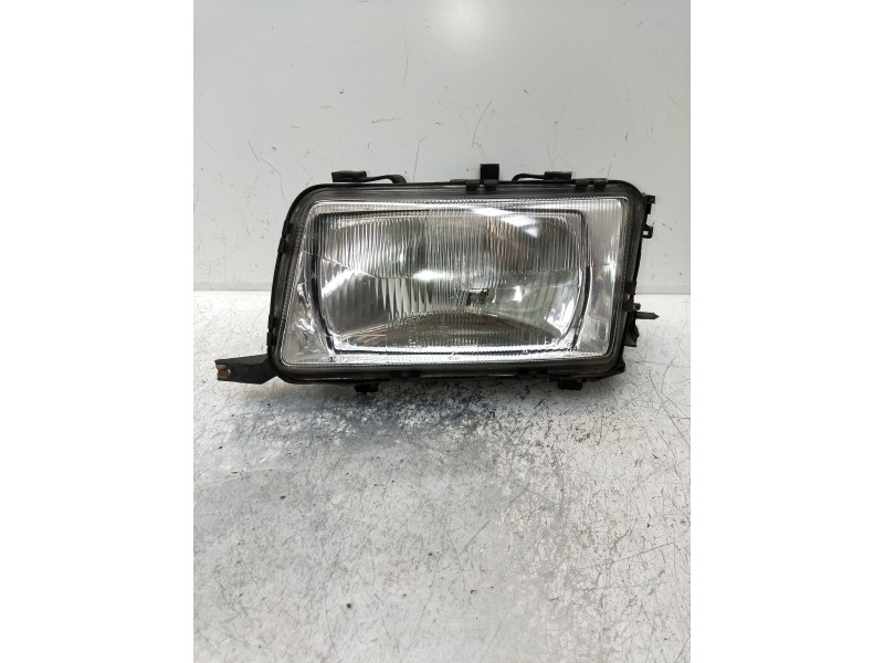 Recambio de faro izquierdo para audi 80 1.9 tdi referencia OEM IAM 0301075111  