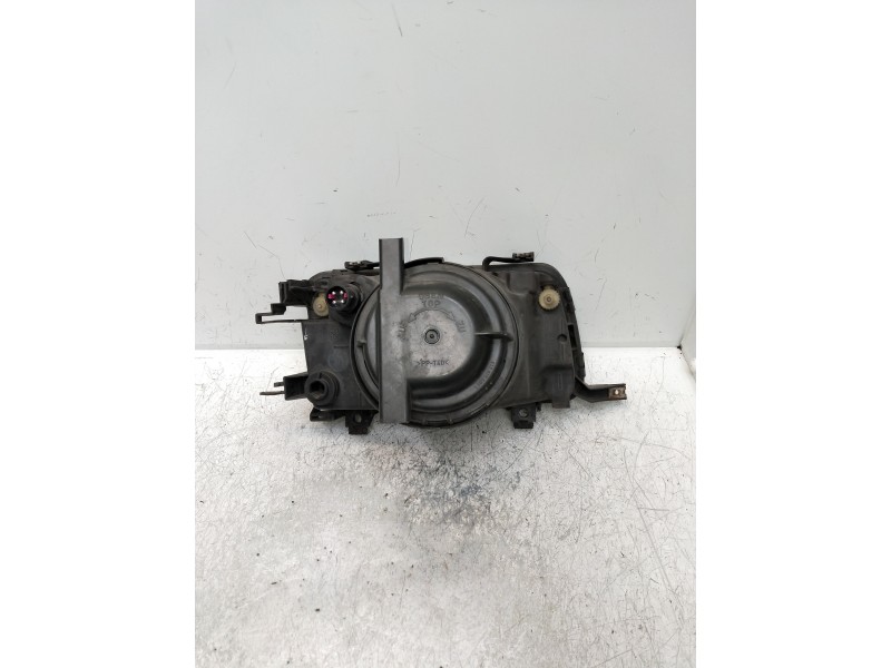 Recambio de faro izquierdo para audi 80 1.9 tdi referencia OEM IAM 0301075111  