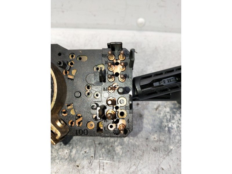 Recambio de mando luces para audi 80 1.9 tdi referencia OEM IAM   