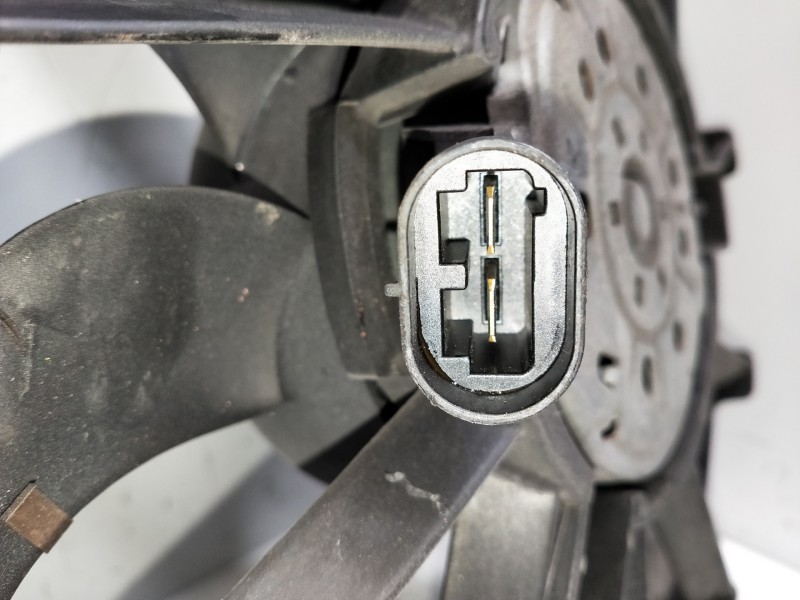 Recambio de electroventilador para renault laguna coupe initiale referencia OEM IAM 0130307174 214819839R 