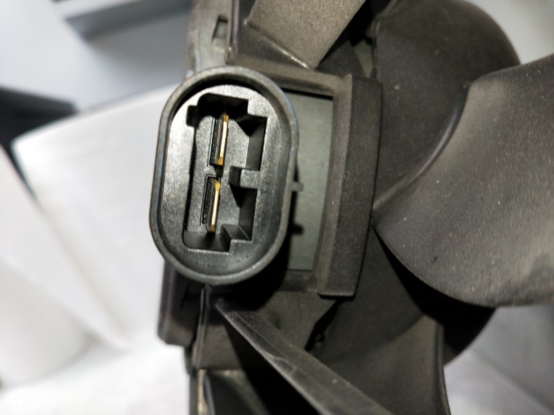 Recambio de electroventilador para renault laguna coupe initiale referencia OEM IAM 0130307174 214819839R 