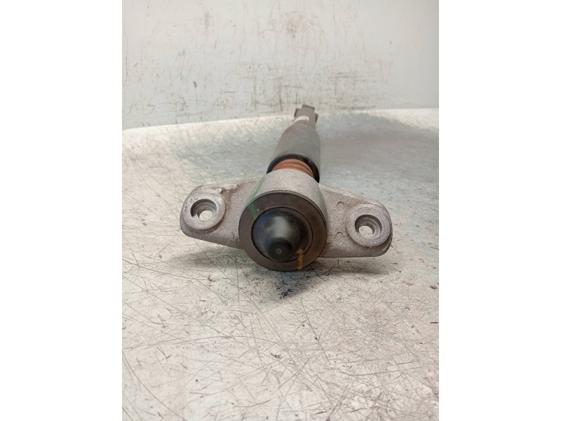 Recambio de amortiguador trasero izquierdo para kia ceed business referencia OEM IAM 55300J7AA0  