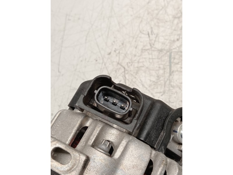 Recambio de alternador para kia ceed business referencia OEM IAM 3730003815  
