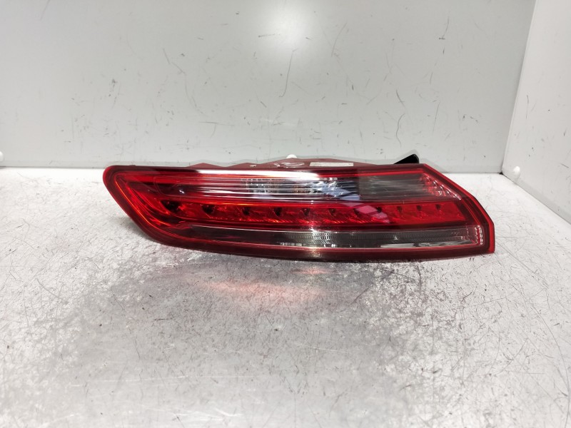 Recambio de piloto trasero izquierdo para renault laguna coupe initiale referencia OEM IAM 26040102 265550005R 