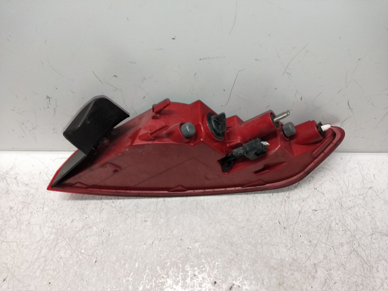 Recambio de piloto trasero izquierdo para renault laguna coupe initiale referencia OEM IAM 26040102 265550005R 