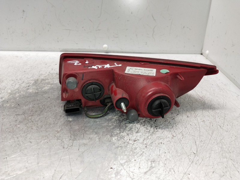 Recambio de piloto trasero izquierdo interior para renault laguna coupe initiale referencia OEM IAM 26040101 265550006R 