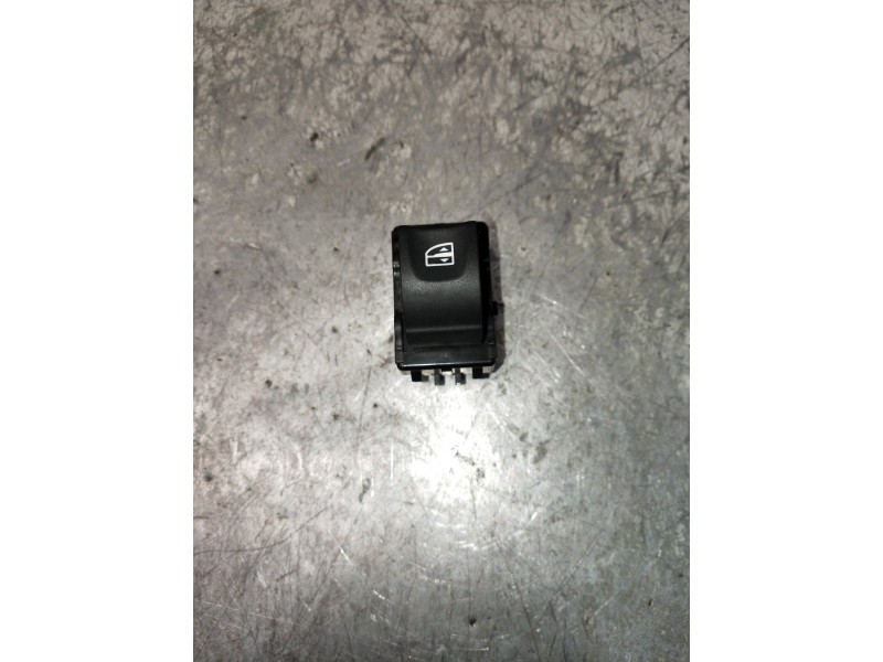 Recambio de mando elevalunas delantero derecho para renault laguna coupe initiale referencia OEM IAM   