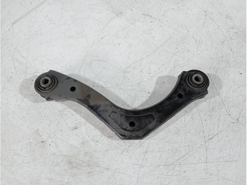 Recambio de brazo suspension superior trasero derecho para kia ceed business referencia OEM IAM 55101G4AA0  