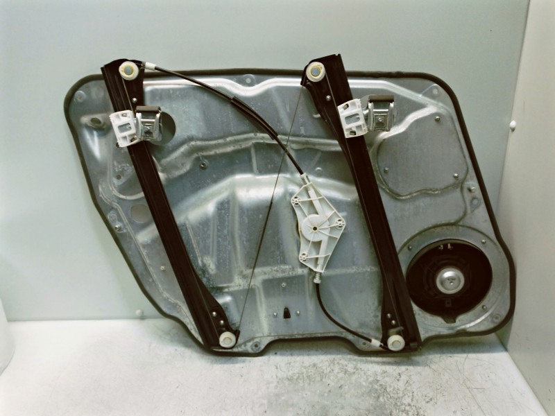 Recambio de elevalunas delantero derecho para mercedes clase m (w164) ml 300 cdi be 4-matic (164.121) referencia OEM IAM A168209