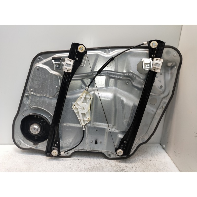 Recambio de elevalunas delantero izquierdo para mercedes clase m (w164) ml 300 cdi be 4-matic (164.121) referencia OEM IAM A1648