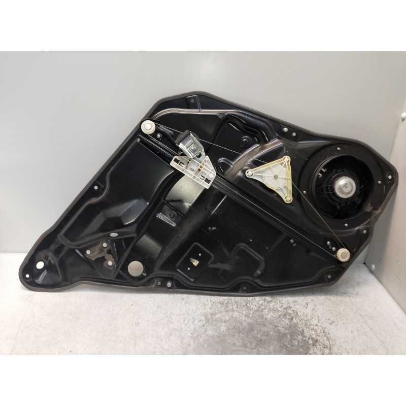 Recambio de elevalunas trasero derecho para mercedes clase m (w164) ml 300 cdi be 4-matic (164.121) referencia OEM IAM A16482030