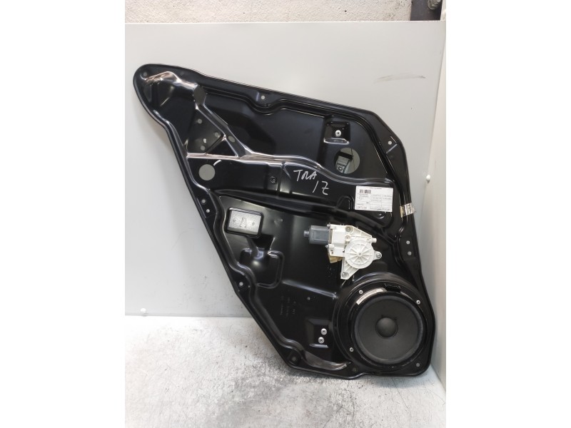 Recambio de elevalunas trasero izquierdo para mercedes clase m (w164) ml 300 cdi be 4-matic (164.121) referencia OEM IAM A164820