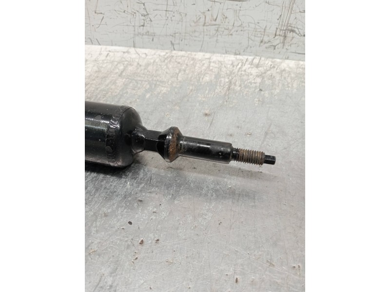 Recambio de amortiguador trasero izquierdo para bmw serie 1 berlina (e81/e87) 118d referencia OEM IAM   