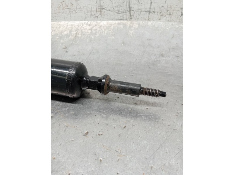 Recambio de amortiguador trasero derecho para bmw serie 1 berlina (e81/e87) 118d referencia OEM IAM   