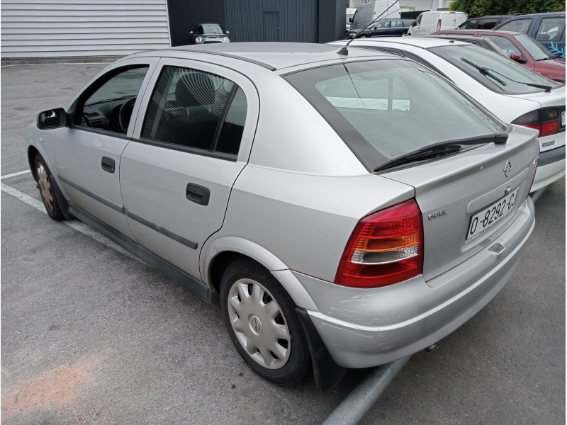 opel astra g berlina del año 1998