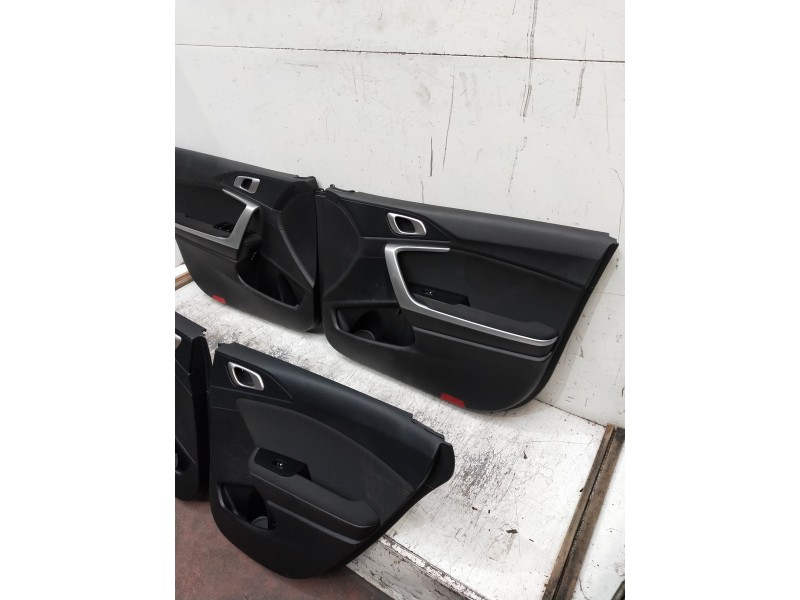 Recambio de juego tapizados / cartoneras para kia ceed business referencia OEM IAM   