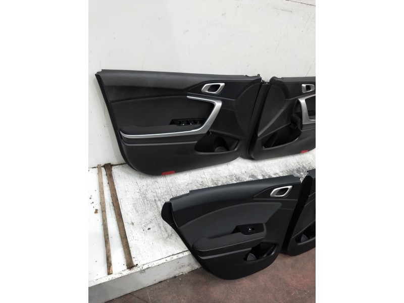 Recambio de juego tapizados / cartoneras para kia ceed business referencia OEM IAM   