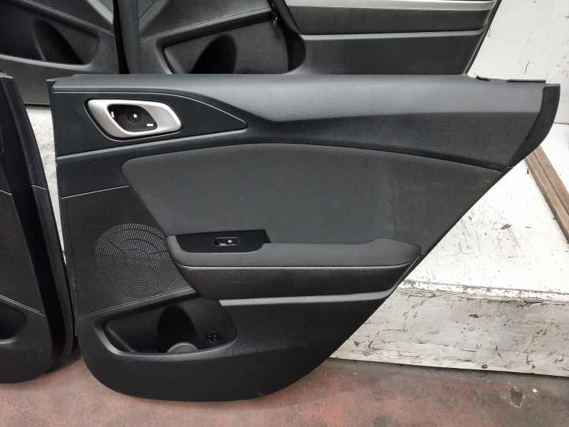 Recambio de juego tapizados / cartoneras para kia ceed business referencia OEM IAM   