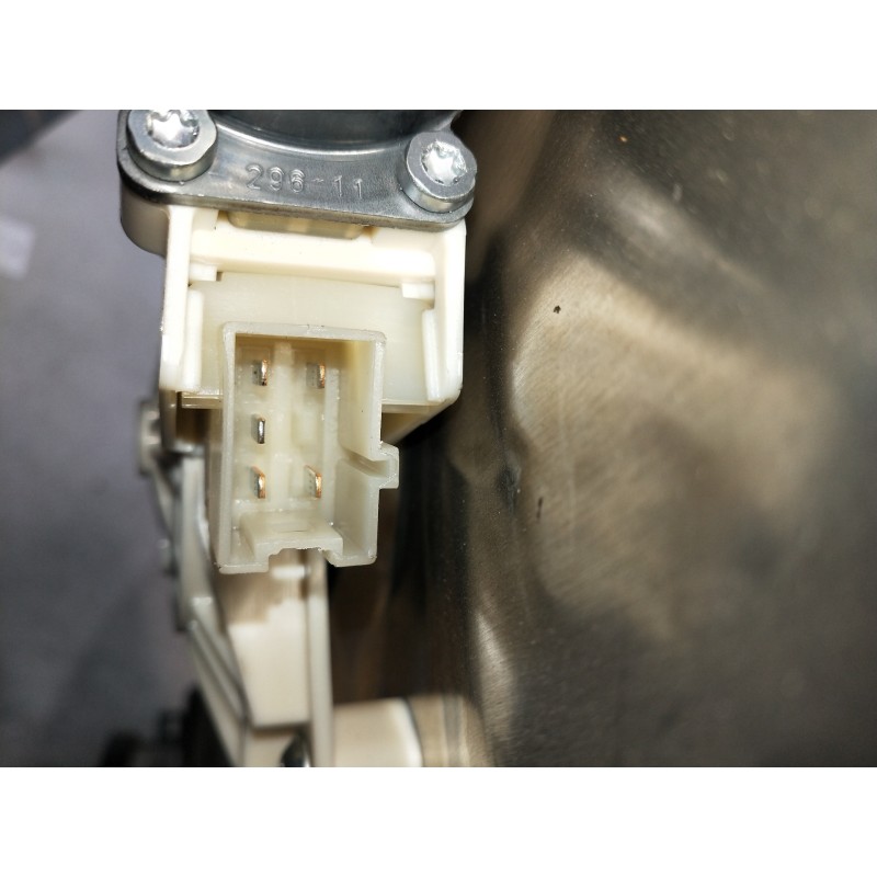 Recambio de elevalunas delantero derecho para mercedes clase c (w204) lim. c 250 cgi blueefficiency (204.047) referencia OEM IAM