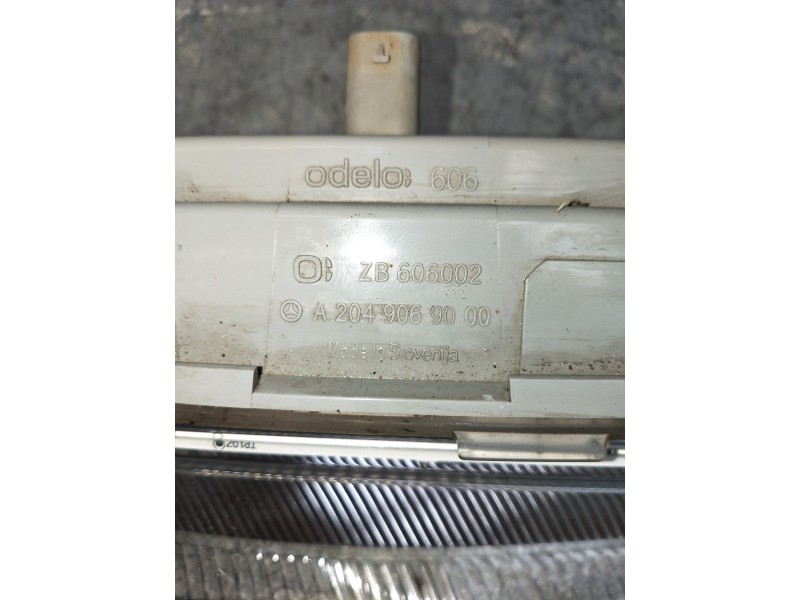 Recambio de faro antiniebla derecho para mercedes clase c (w204) lim. c 250 cgi blueefficiency (204.047) referencia OEM IAM A204