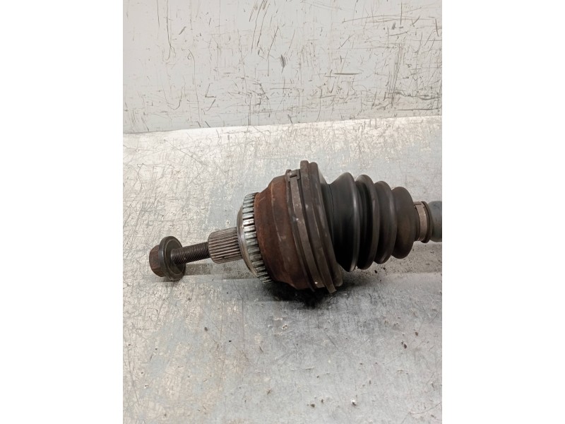 Recambio de transmision delantera izquierda para audi 80 1.9 tdi referencia OEM IAM   