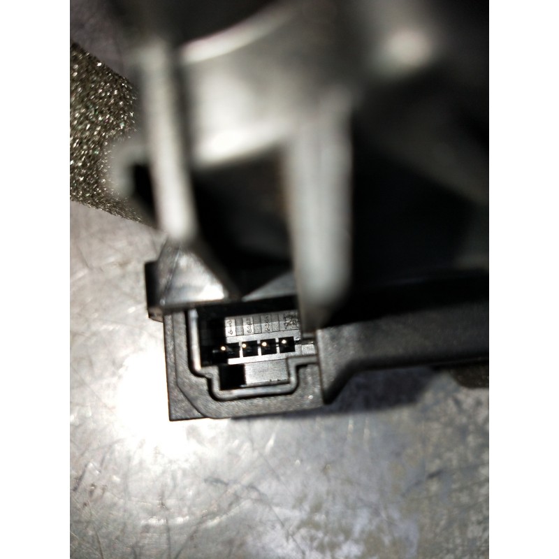 Recambio de motor cierre centralizado porton para mercedes clase c (w204) lim. c 250 cgi blueefficiency (204.047) referencia OEM