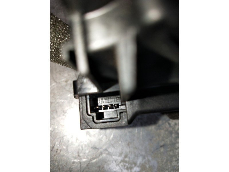 Recambio de motor cierre centralizado porton para mercedes clase c (w204) lim. c 250 cgi blueefficiency (204.047) referencia OEM