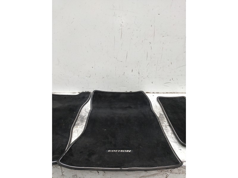 Recambio de juego tapizados / cartoneras para mercedes clase a (bm 177) a 200 d (177.012) referencia OEM IAM ALFOMBRILLAS  