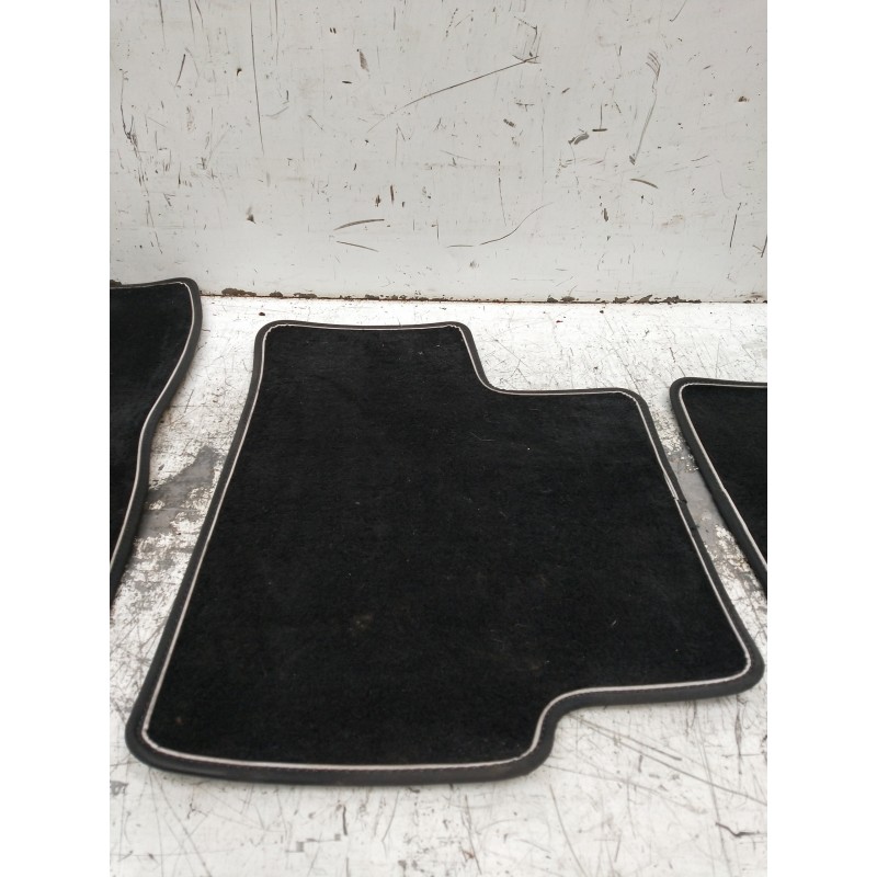 Recambio de juego tapizados / cartoneras para mercedes clase a (bm 177) a 200 d (177.012) referencia OEM IAM ALFOMBRILLAS  