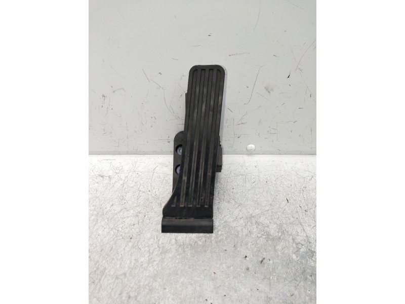 Recambio de potenciometro pedal para mercedes clase c (w204) lim. c 250 cgi blueefficiency (204.047) referencia OEM IAM A2043000