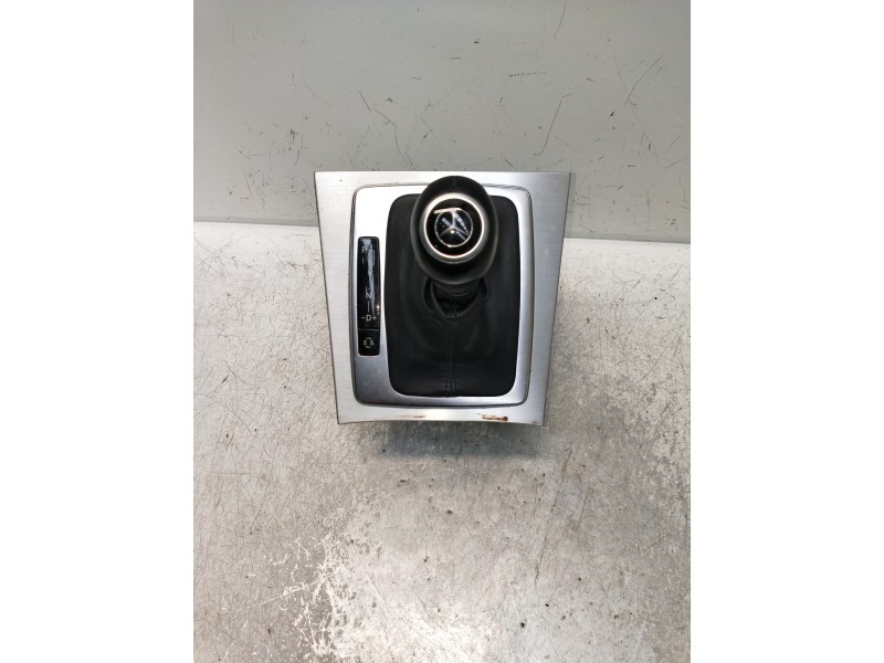 Recambio de palanca cambio para mercedes clase c (w204) lim. c 250 cgi blueefficiency (204.047) referencia OEM IAM A2042677524  