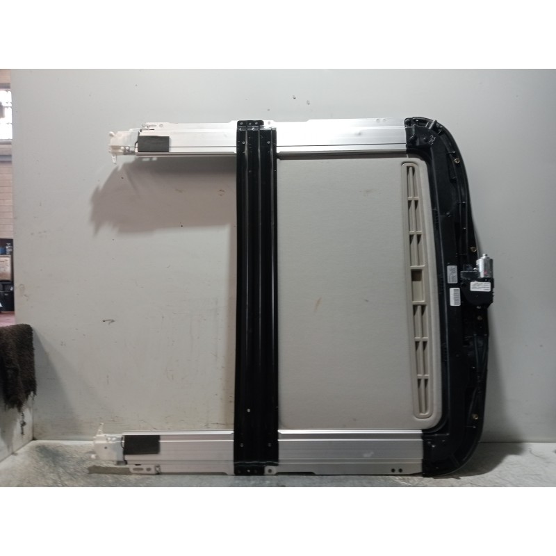 Recambio de techo electrico para mercedes clase m (w164) ml 300 cdi be 4-matic (164.121) referencia OEM IAM A1647800729  A164820