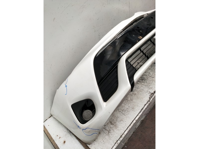 Recambio de paragolpes delantero para toyota avensis advance referencia OEM IAM VERFOTOS  